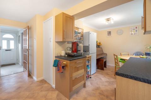 11 Livermore Close, Cambridge, CB4 2PT