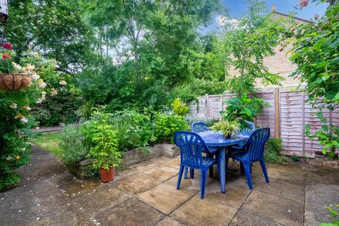 11 Livermore Close, Cambridge, CB4 2PT