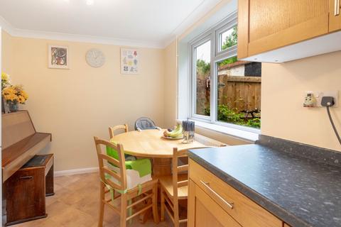 11 Livermore Close, Cambridge, CB4 2PT