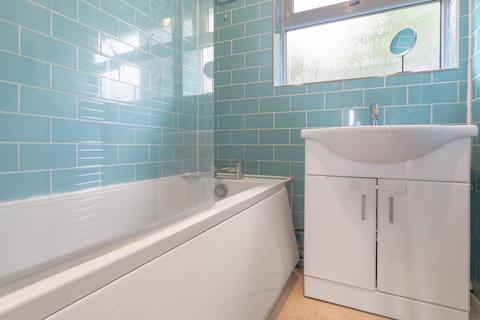 11 Livermore Close, Cambridge, CB4 2PT