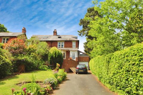 15 Crabtree Road, Stocksfield, NE43 7NX