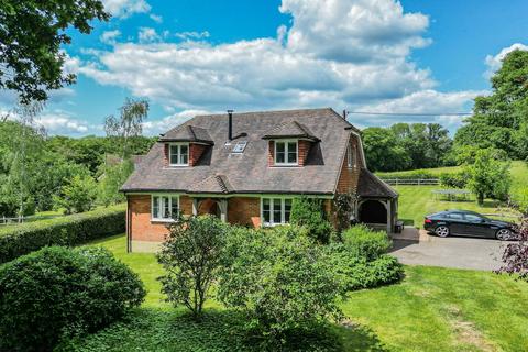 4 bedroom detached house for sale, Rural Lane Location in Etchingham