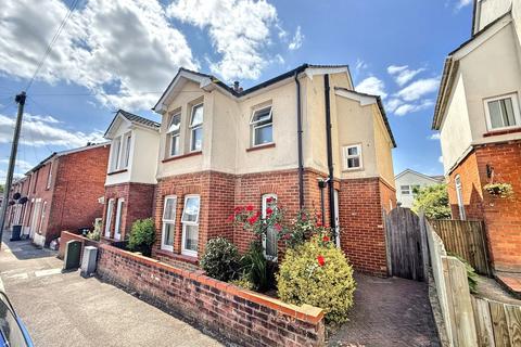 9 Nursery Road, Salisbury, SP2 7HX