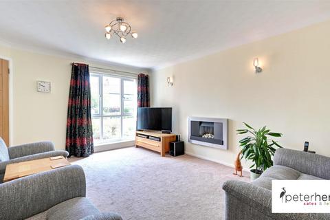 15 Heathfield, Sunderland, SR2 9EW