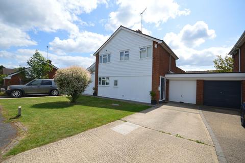 3 bedroom detached house for sale, Coombe Close, Aylesbury HP22