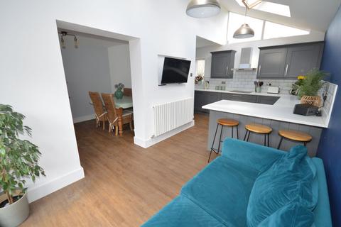 3 bedroom detached house for sale, Coombe Close, Aylesbury HP22