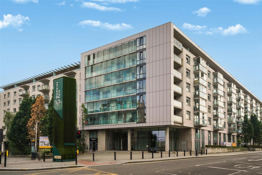 Flat 166, Forum House - cw Te Cyk Srv Qf4rh8 Ka NV.jpg