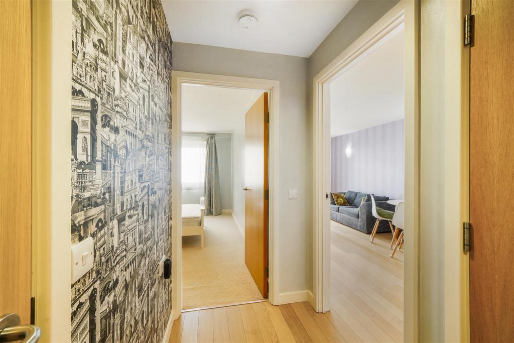 Flat 166, Forum House - t Zo Kky Et Cqbx Mww IYEid.jpg