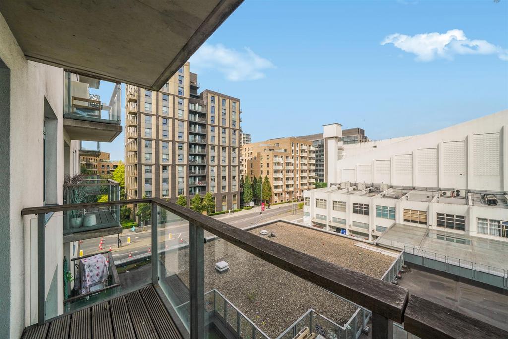 Flat 166, Forum House - c6yz Y4s Dz T7 GRm GFp0 BJ.jpg