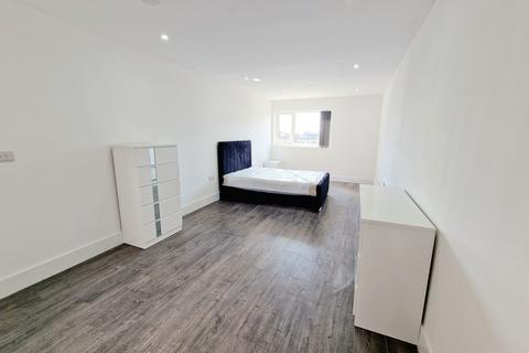 3 bedroom apartment to rent, Lune Street, Preston PR1