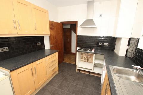 4 bedroom flat for sale, Ranmore Path, Orpington, BR5