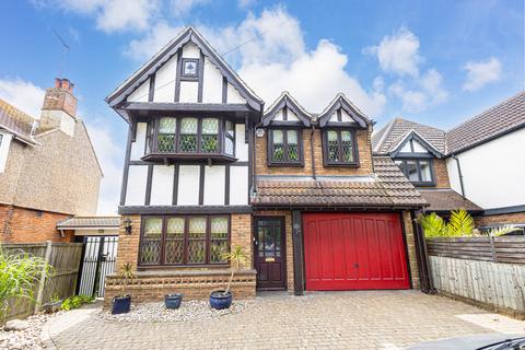 Mountdale Gardens, Leigh-on-sea, SS9