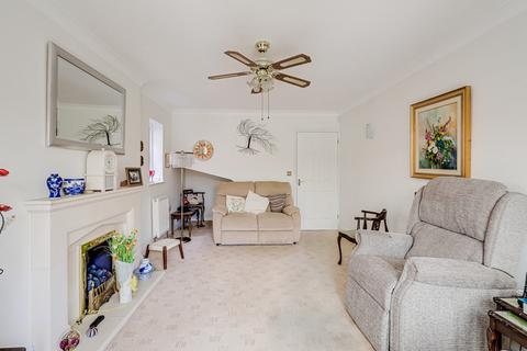 undefined, Mountdale Gardens, Leigh-on-sea, SS9