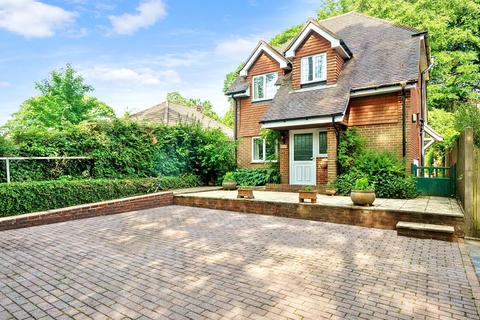 Gable Cottage The Avenue, Grayshott, Hindhead, GU26 6JU