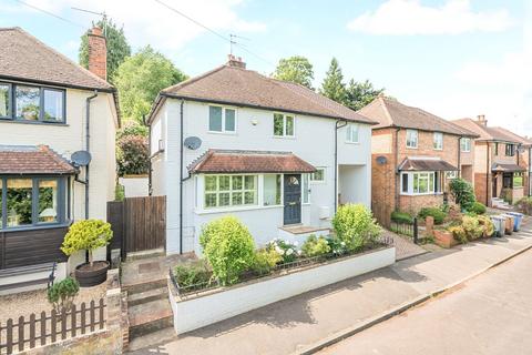 3 bedroom detached house for sale, Cliffe Road, Surrey GU7