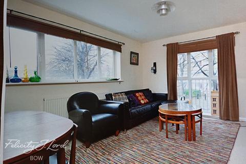 2 bedroom apartment for sale, Belton Way, London
