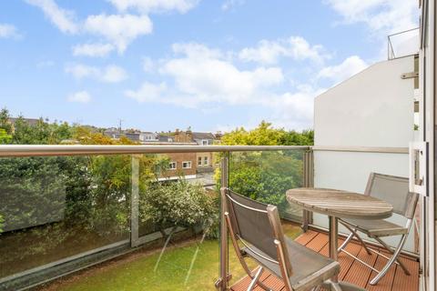 11 Ridgway, Richmond, TW10 6PR