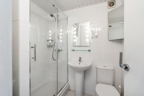 11 Ridgway, Richmond, TW10 6PR