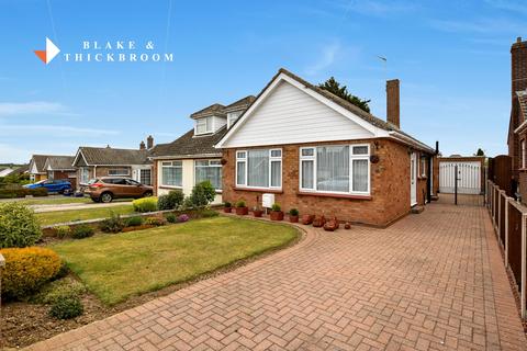 2 bedroom semi-detached bungalow for sale, Oakwood Avenue, Clacton-on-Sea