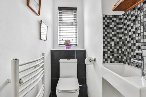 2a Crescent Road, Poole, BH14 9AS