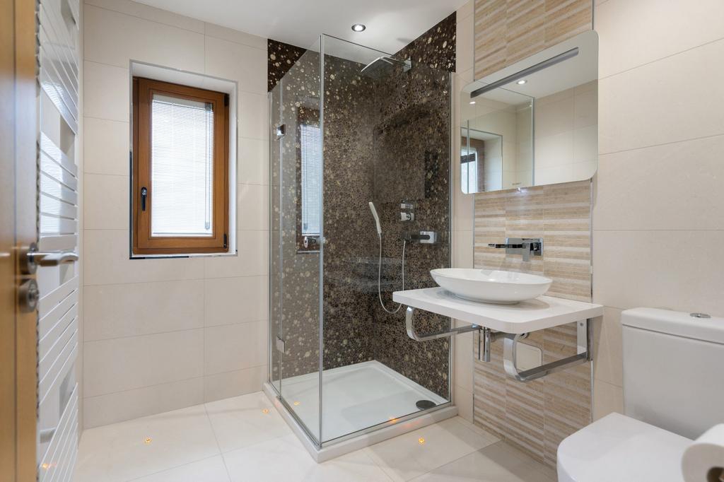 Bed Two En Suite