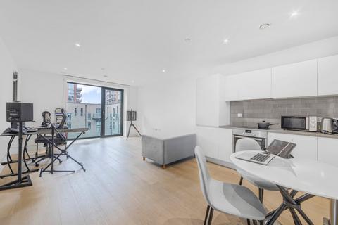 1 bedroom flat for sale, Flotilla House, 12 Cable Street, London