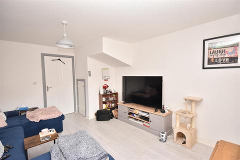 27 Snow Close, Holdingham, Sleaford, NG34 8YT