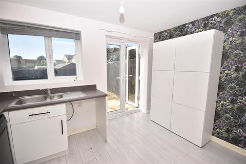 27 Snow Close, Holdingham, Sleaford, NG34 8YT