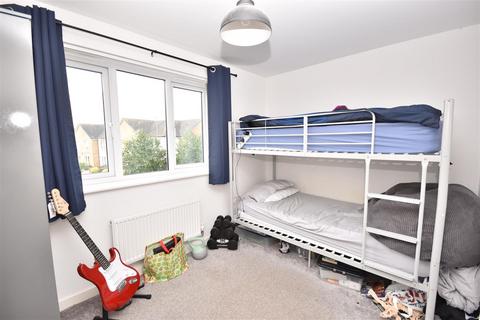 27 Snow Close, Holdingham, Sleaford, NG34 8YT