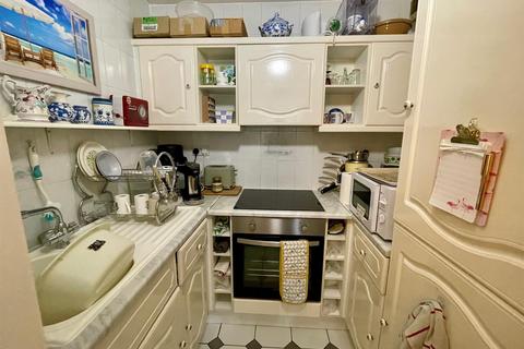 1 bedroom retirement property for sale, Marine Road, Colwyn Bay