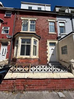 3 bedroom maisonette to rent, Osborne Road, Blackpool FY4