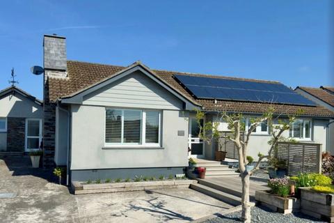 4 bedroom detached bungalow for sale, Luffings, Rock
