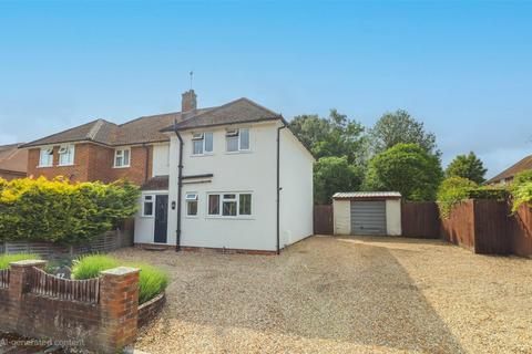 37 Award Road, Church Crookham, Fleet, GU52 6HG