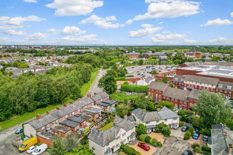 3 bedroom semi-detached house for sale, Wilderspool Crescent, Warrington, WA4