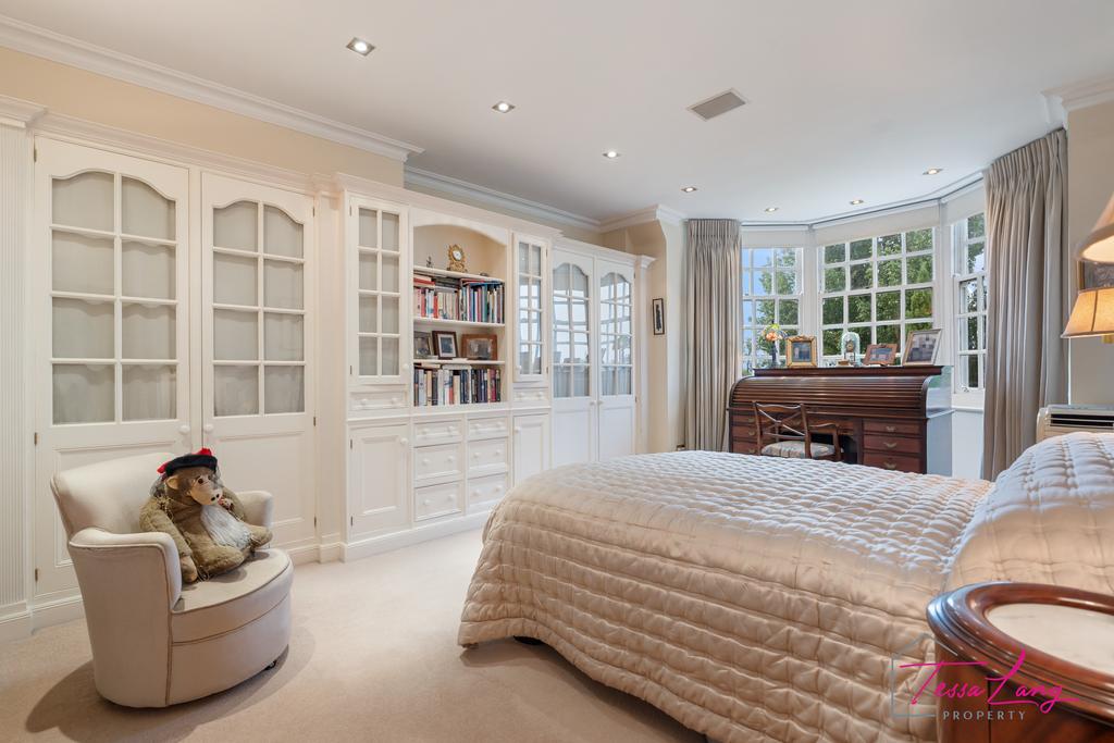 Principal bedroom