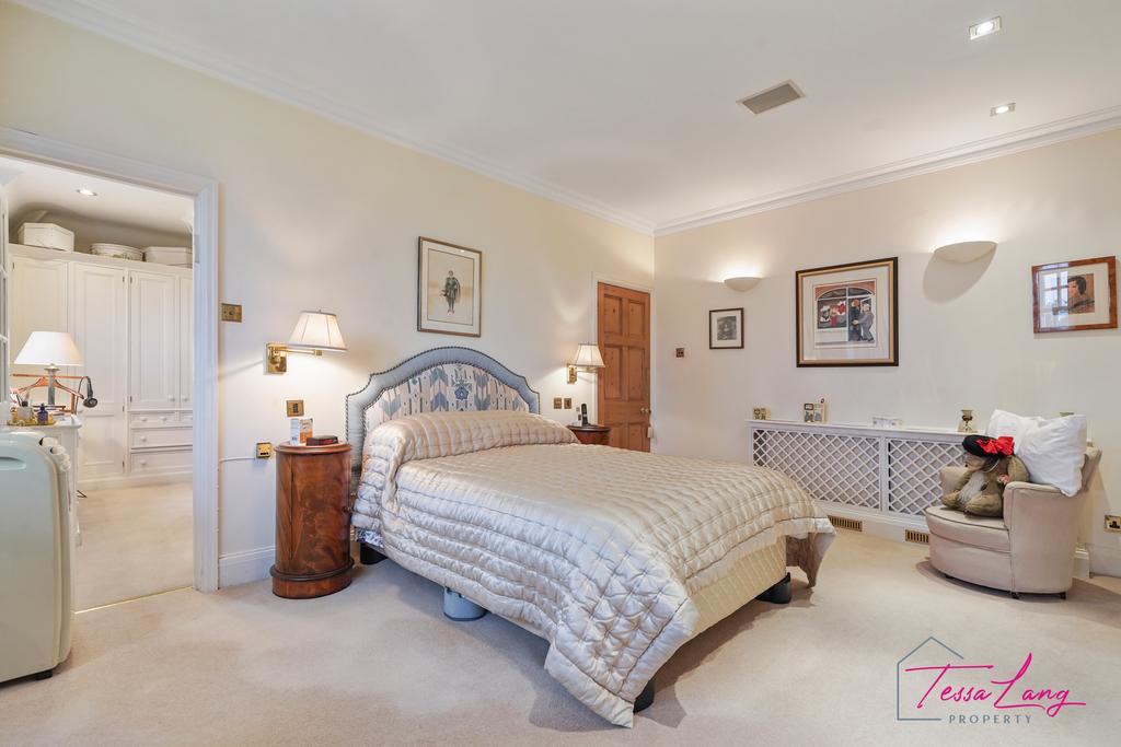 Principal bedroom