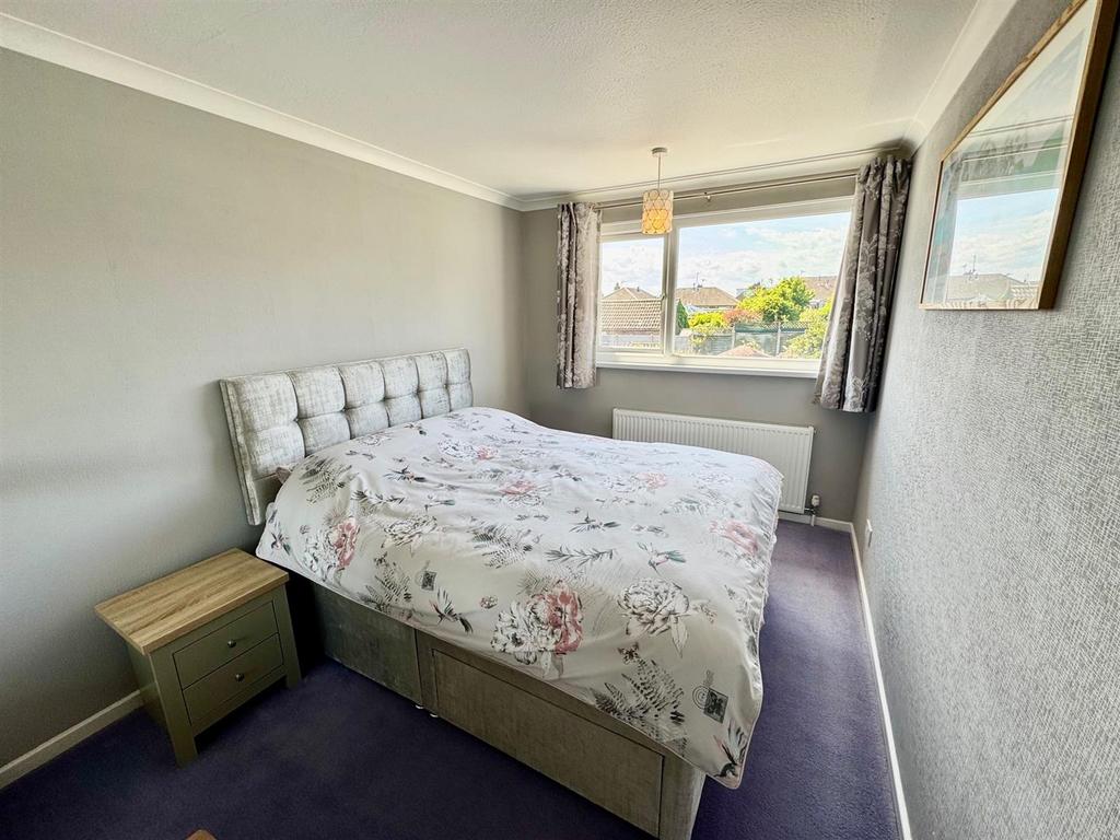 Bedroom 1.jpg
