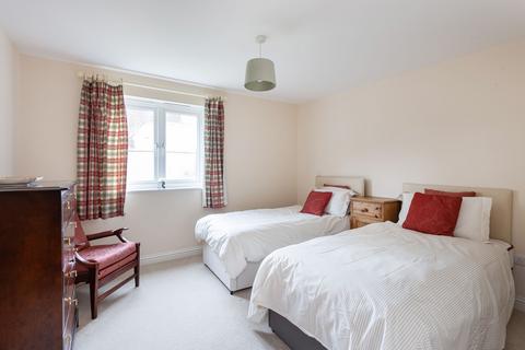 2 bedroom ground floor flat for sale, Five Mile Drive, The Lodge, OX2