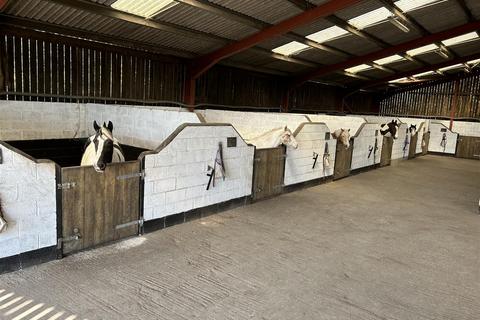 3 bedroom equestrian property for sale, Hole in the Wall Riding School, Church Hill, Crook