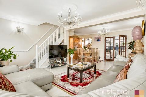 87 Oatlands Road, Enfield, EN3 5LP