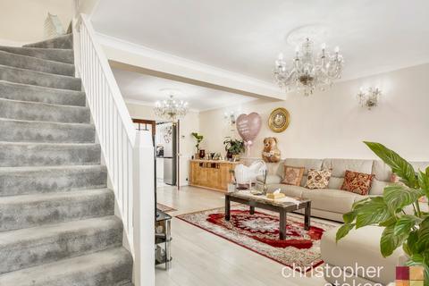 87 Oatlands Road, Enfield, EN3 5LP