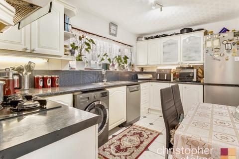 87 Oatlands Road, Enfield, EN3 5LP