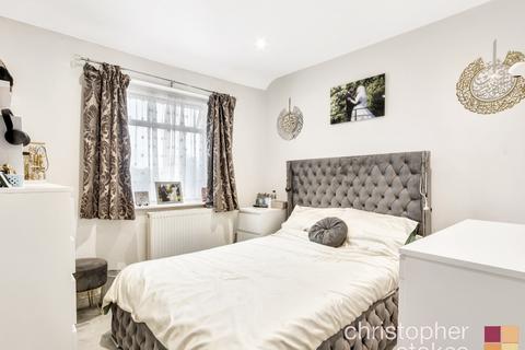 87 Oatlands Road, Enfield, EN3 5LP