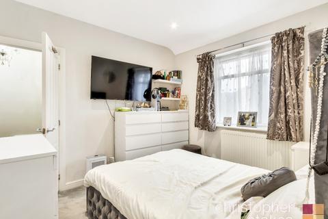 87 Oatlands Road, Enfield, EN3 5LP