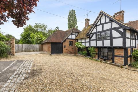 Bishopsmead Cottage Bishops Mead, Farnham, GU9 7DU