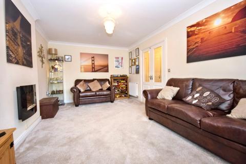 4 bedroom detached house for sale, First Avenue, Wakefield, West Yorkshire