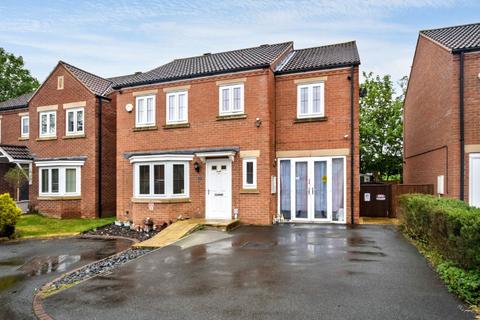 4 bedroom detached house for sale, First Avenue, Wakefield, West Yorkshire