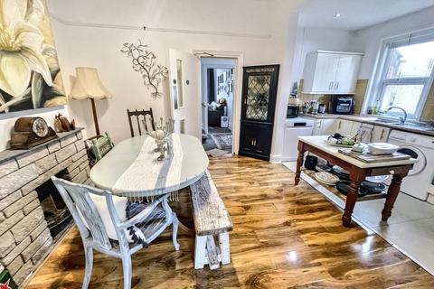 4 Kings Road, Bournemouth, BH3 7LD