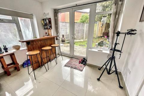 4 Kings Road, Bournemouth, BH3 7LD