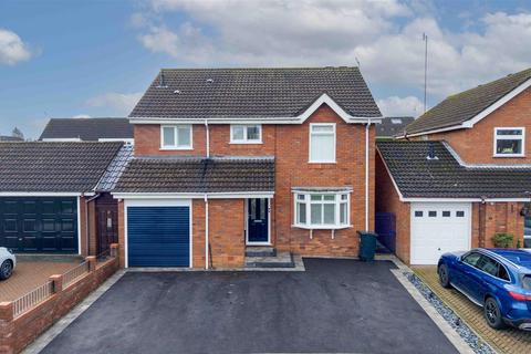 Colshaw Road, Stourbridge, DY8 3AS
